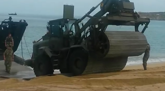 "Débarquement" : Après la plage d'Algajola, Sant'Amanza