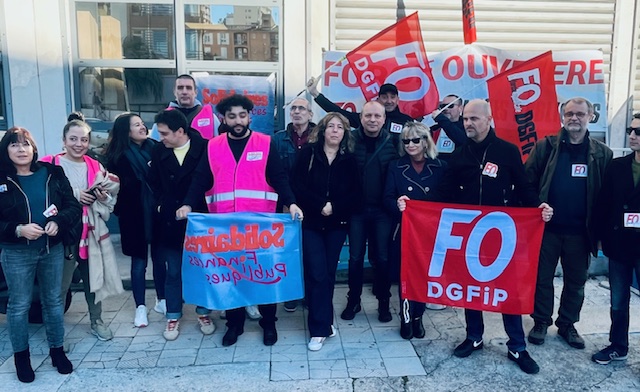 L'intersyndicale FO-Solidaires a manifesté ce jeudi matin devant les locaux de la DGFIP de Corse du Sud, dans le cadre de la journée nationale de grève de la fonction publique.