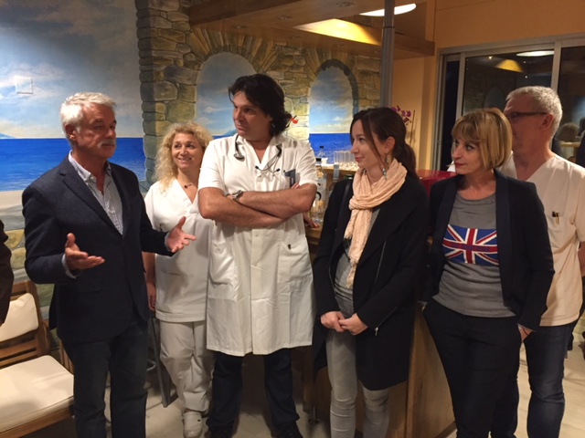 De gauche à droite : le directeur du CH de Bastia, Pascal Forcioli, la cadré santé Marie-Josée Contrucci, le Dr. Olivier Lietaud, chef de service, Leslie Pellegri, adjointe au maire de Bastia, et dernière à droite Isabelle De Rosa, chargée de Mission Culture et Santé de l’ARS