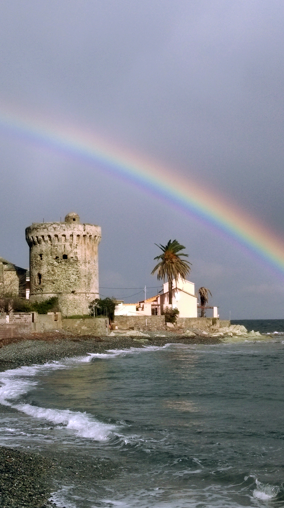 Arcu balenu au-dessus de Bastia et de Miomo