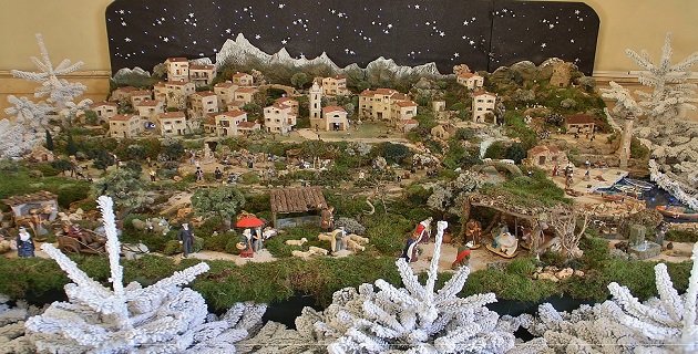 Laurent Marcangeli : « La crèche de Noël sera bien exposée dans le hall de l’hôtel de ville"