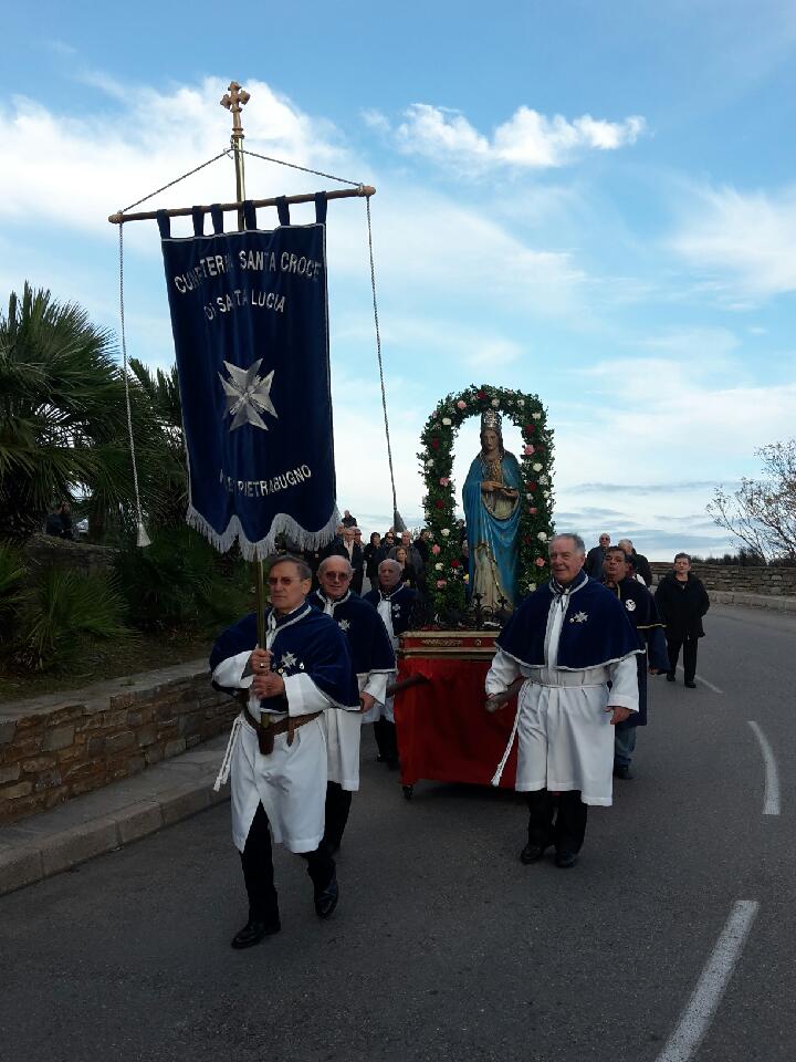 E Ville : La confrérie fête la Sainte Lucie