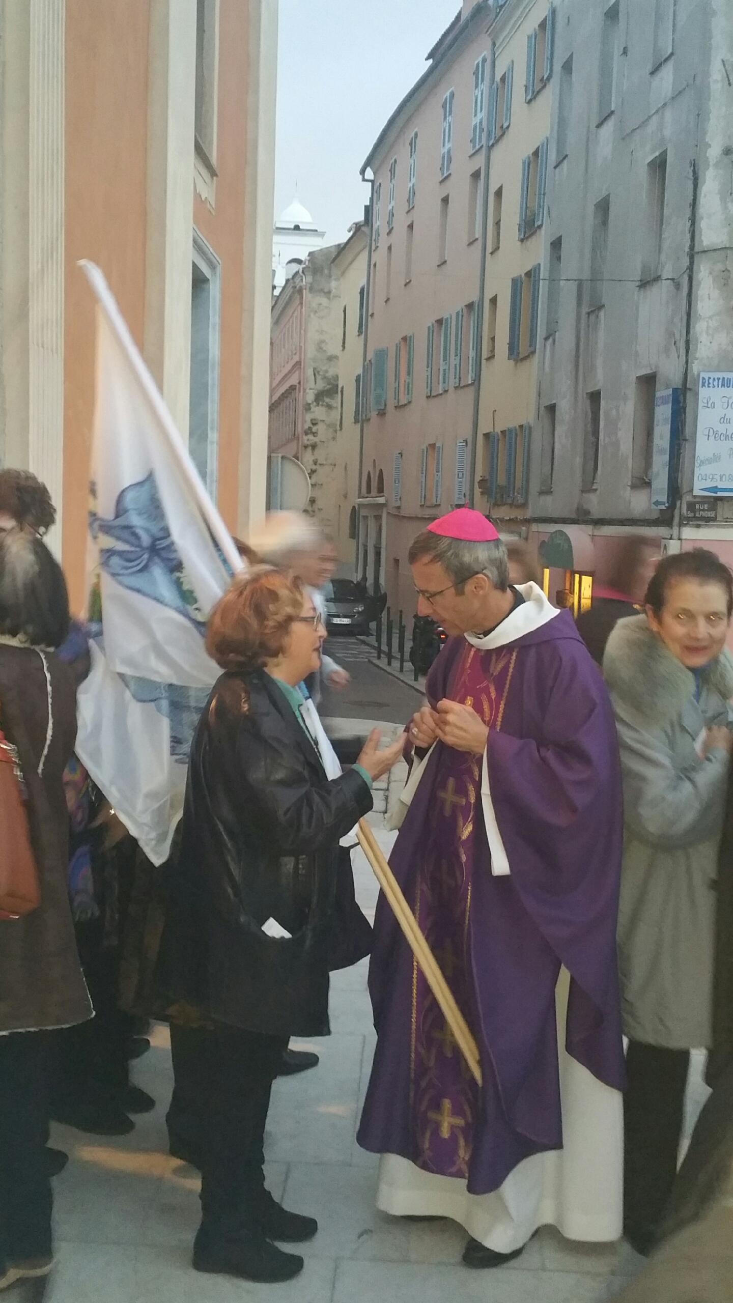 L’Evêque de Corse avant la cérémonie d’ouverture