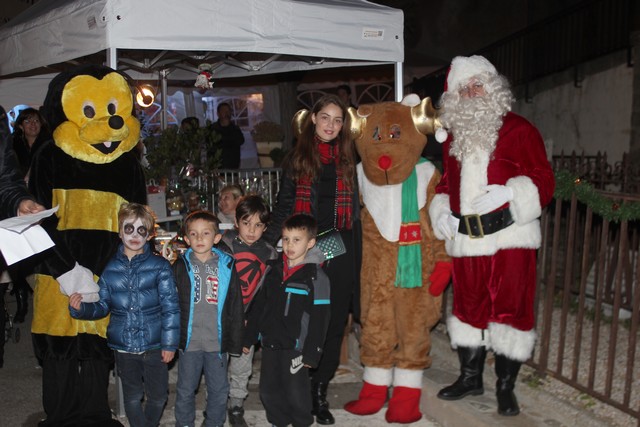 Lumio : Marie-Ange Casta a illuminé l'arbre de vie…