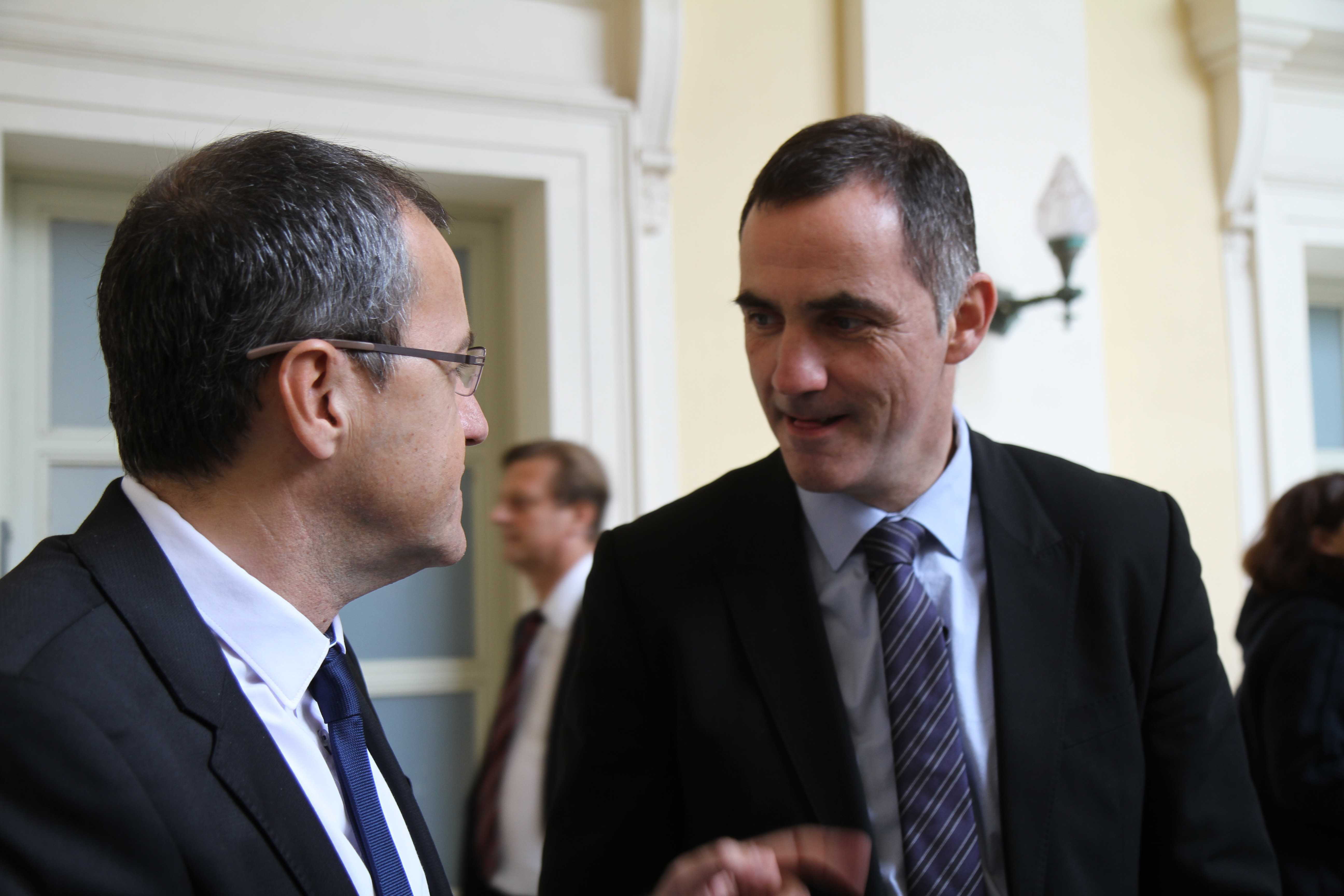 Simeoni et Talamoni répliquent au Premier ministre