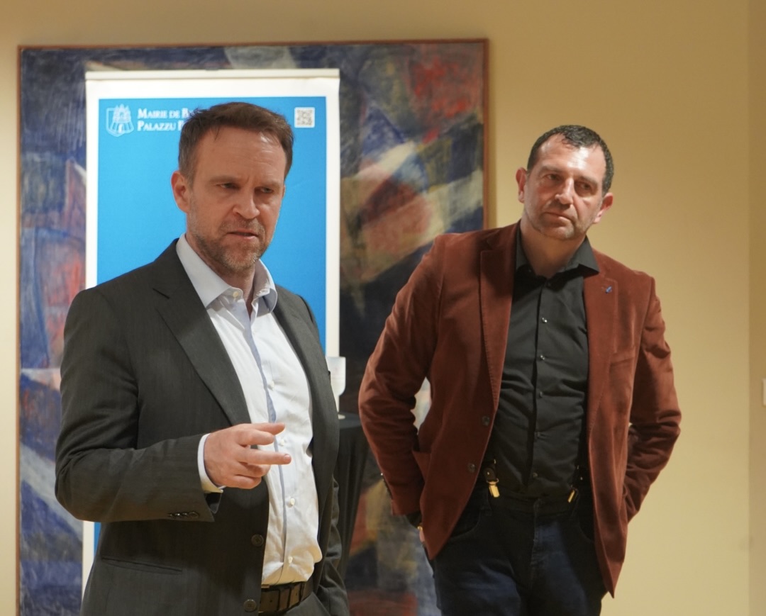 Le ministre Marc Ferracci a été reçu vendredi soir à Bonifacio par le maire Jean-Charles Orsucci.