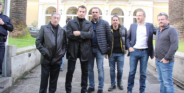 Corsica Maritima : Plusieurs centaines de personnes devant la préfecture de Corse