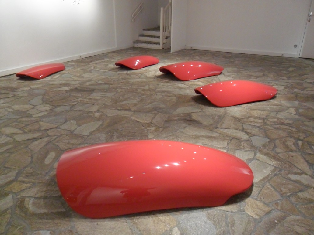 Ongles en résine rouge Ferrari (1m50 à 1m15)