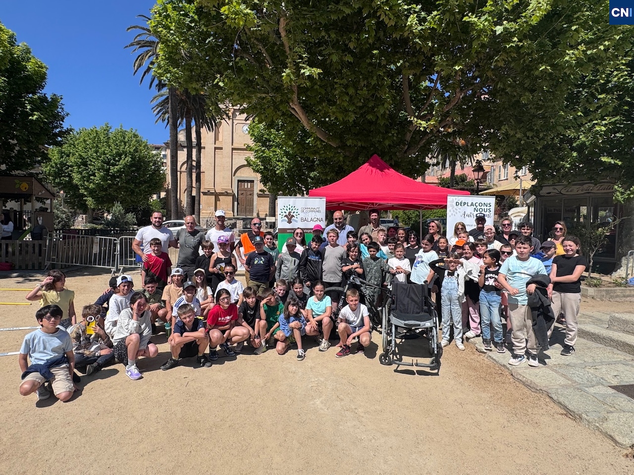 Mai à vélo : à Lisula, les enfants roulent vers la mobilité de demain