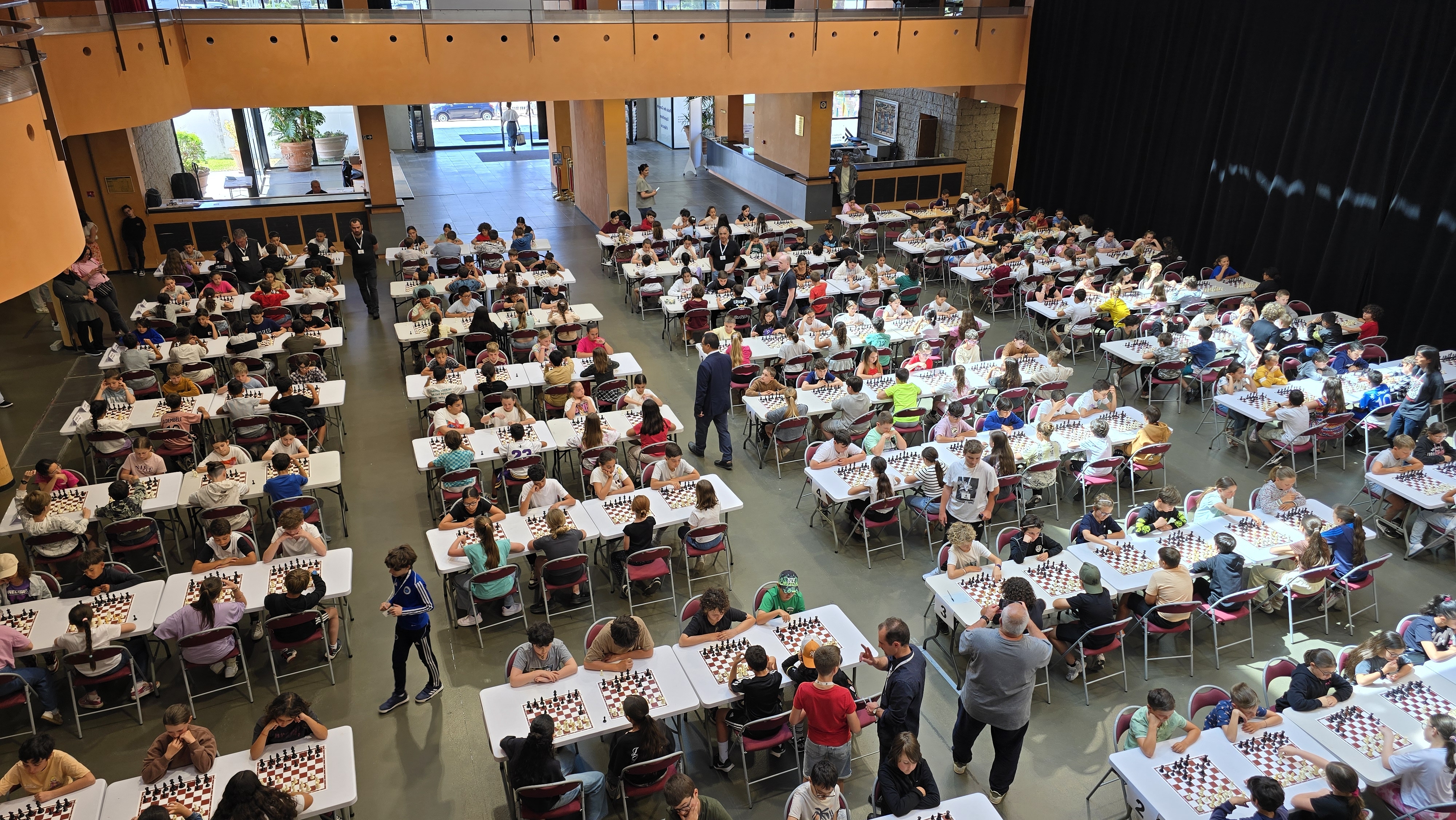 Ajaccio : 500 élèves pour un championnat d’échecs devenu rituel scolaire