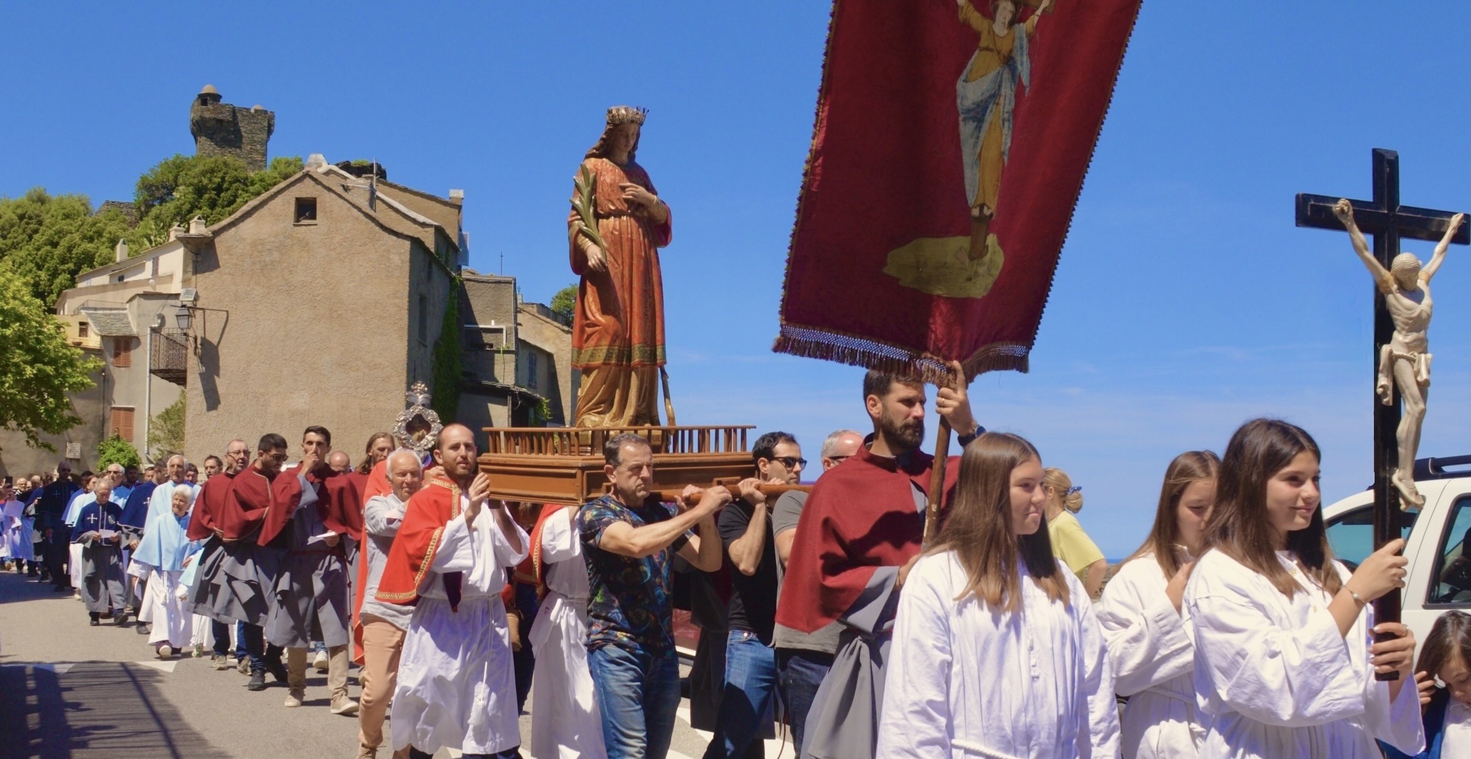 La procession de Santa Ghjulia. Photo Clément Franceschi.