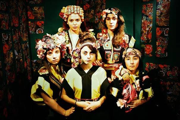 Théâtre à la Poudrière de Calvi avec "Soeur, je ne sais pas quoi frère" de Philippe Dorin