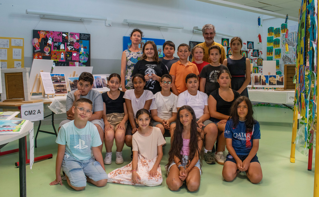 « Un tour en ville à la découverte du patrimoine de Bastia – Simu falati in villa … per scopre u patrimoniu di Bastia » expo réalisée par les CM2 de l'école Charles Andrei.