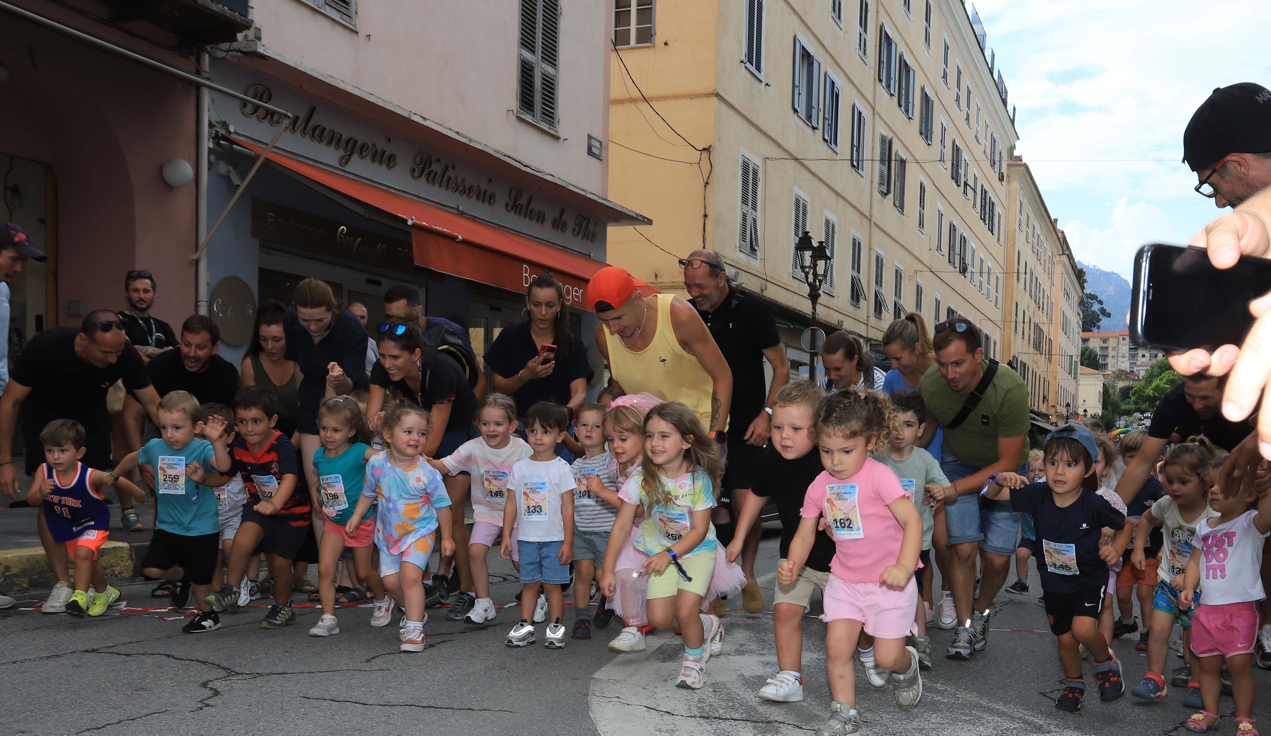 EN IMAGES - À Corte, les enfants ouvrent le bal du Restonica Trail