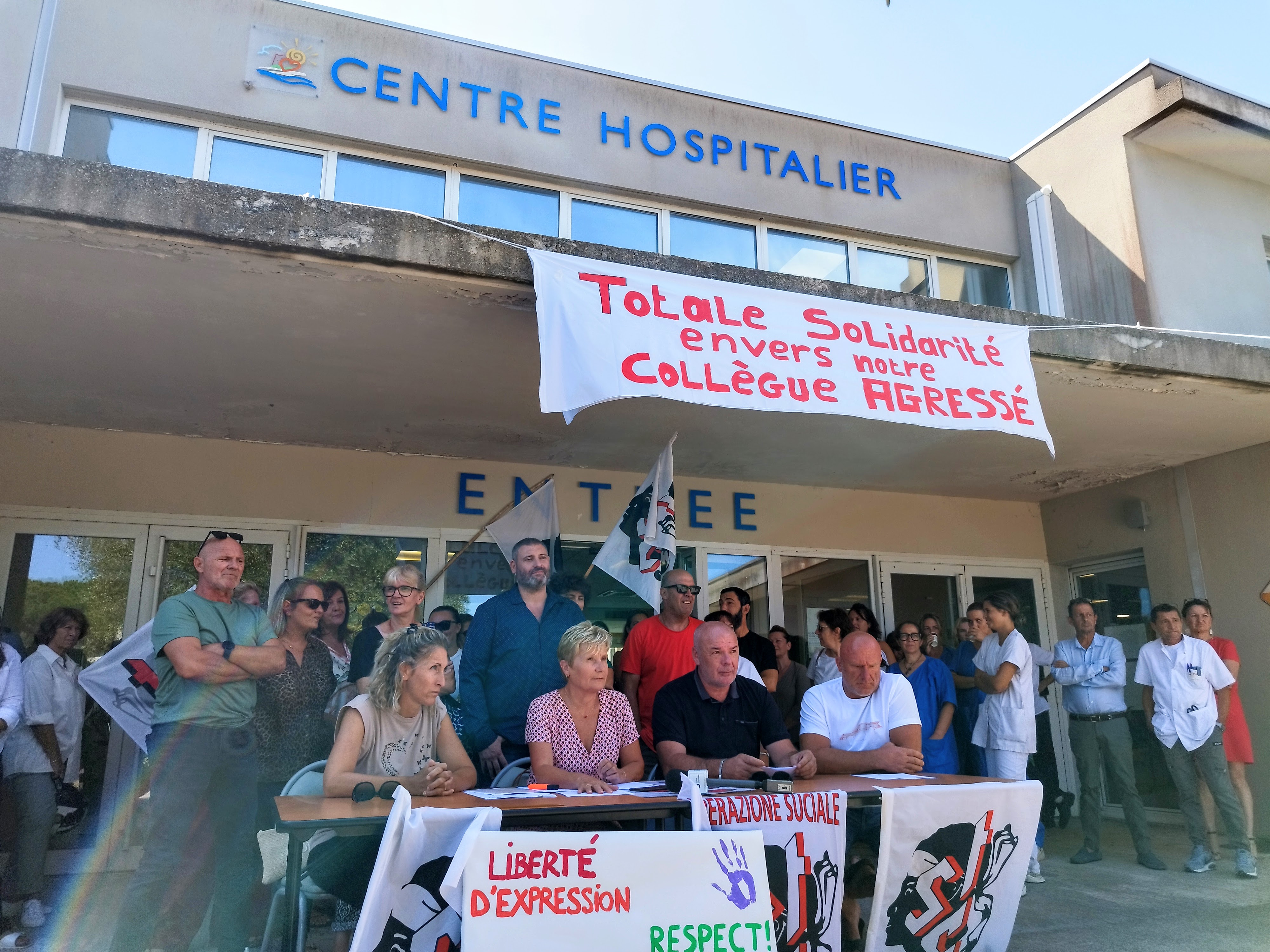 Le STC, syndicat majoritaire de l'hôpital de Bonifacio, a tenu une conférence de presse ce jeudi matin en soutien "à leur collègue agressé".