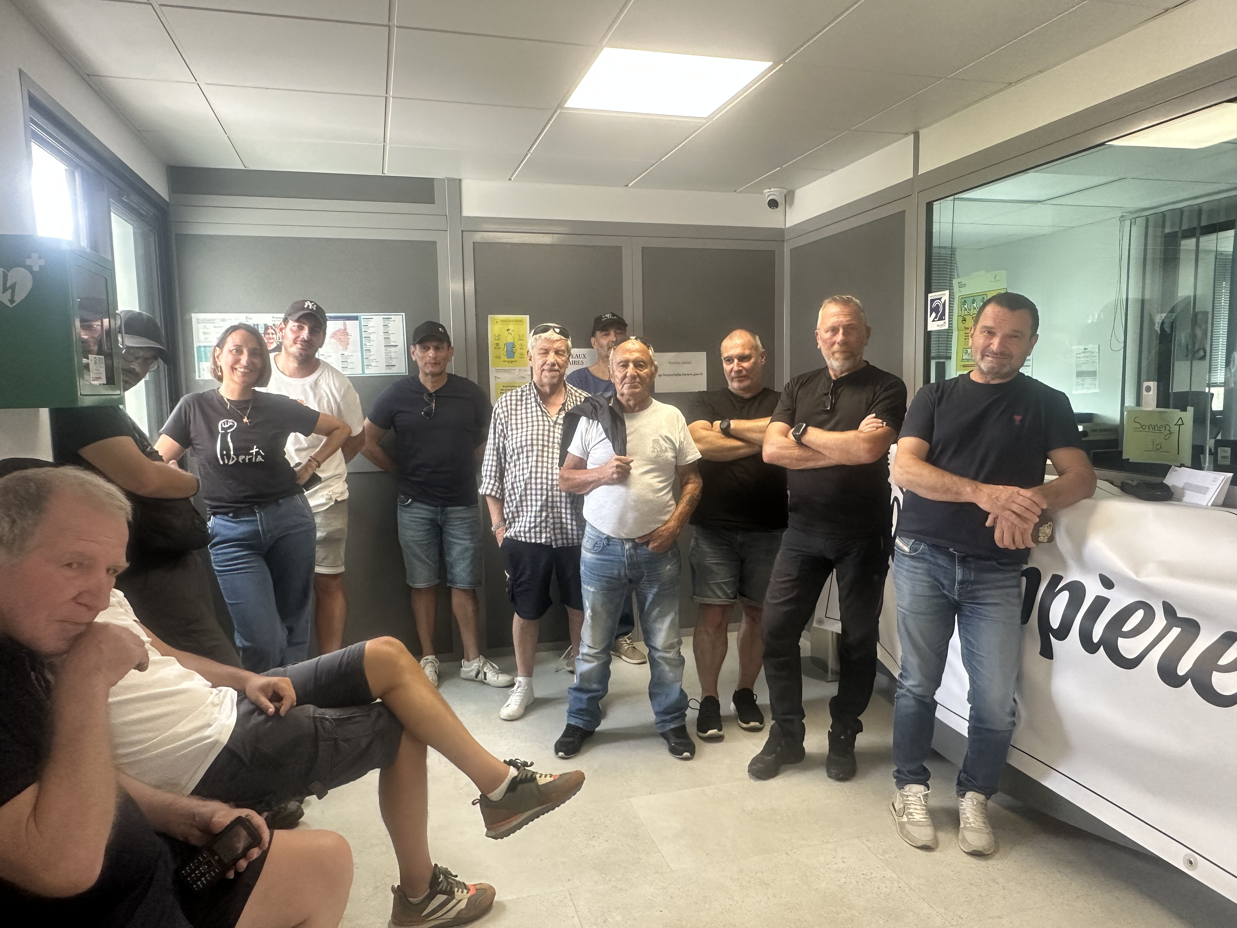 Une dizaine de militants de Patriotti in Lota occupent le centre des finances publiques de Borgo