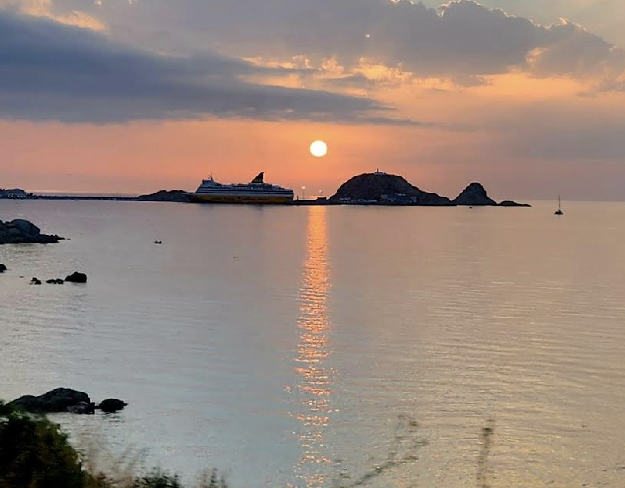 A màghjina : Un sussuru d’Oru in Lisula