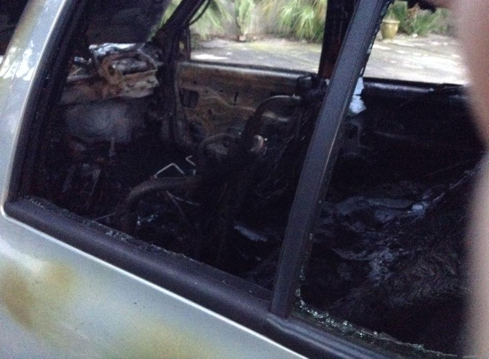 Ville-di-Pietrabugno : La voiture de la responsable de SosquatrepattesdeuxB brûlée avec son chat à l'intérieur !