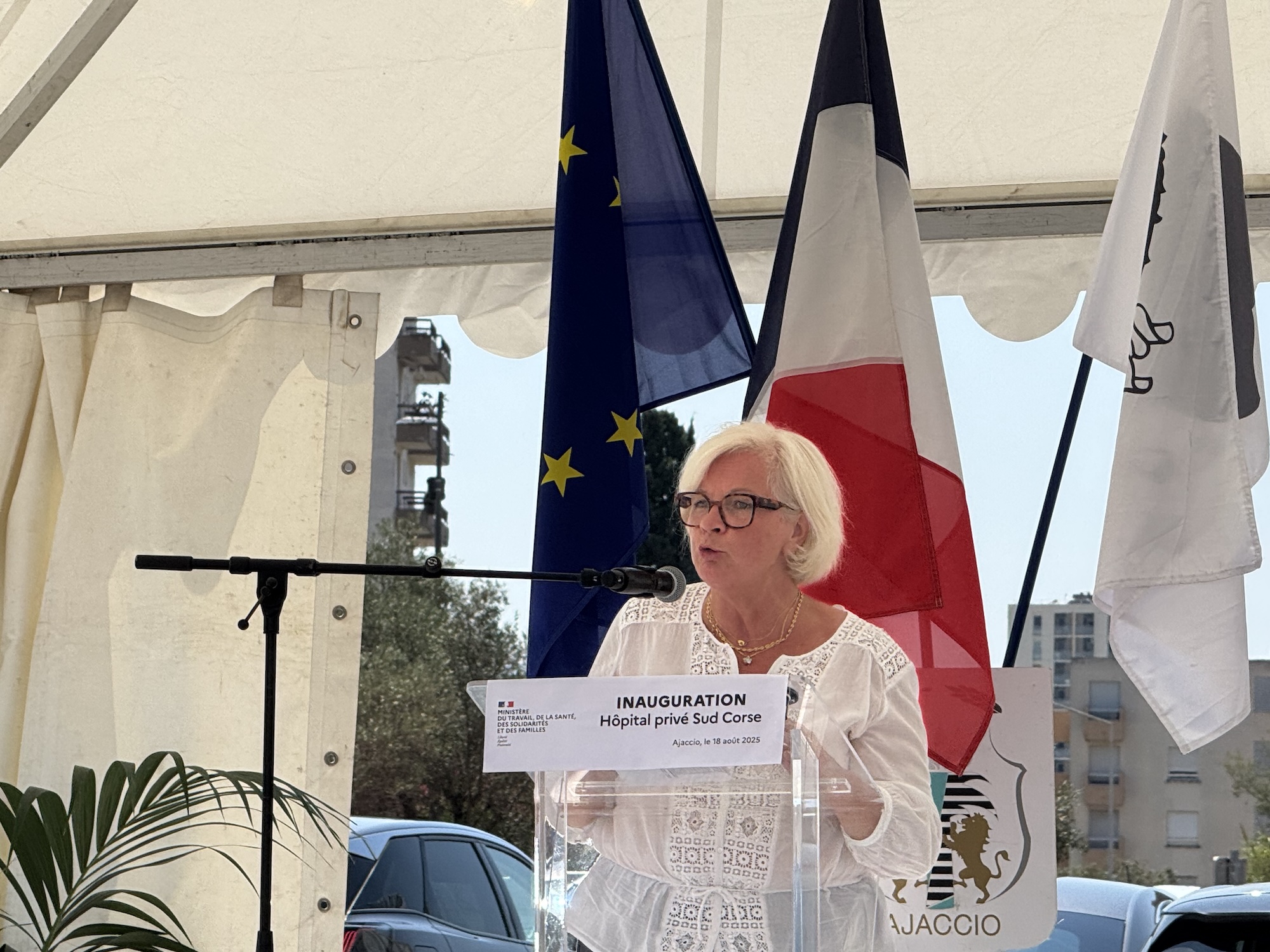 Catherine Vautrin : "En Corse, nous structurons une offre de santé de qualité"