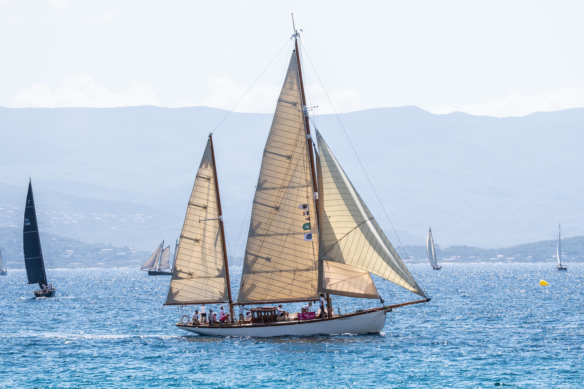 EN IMAGES - La Corsica Classic a pris le large depuis Ajaccio