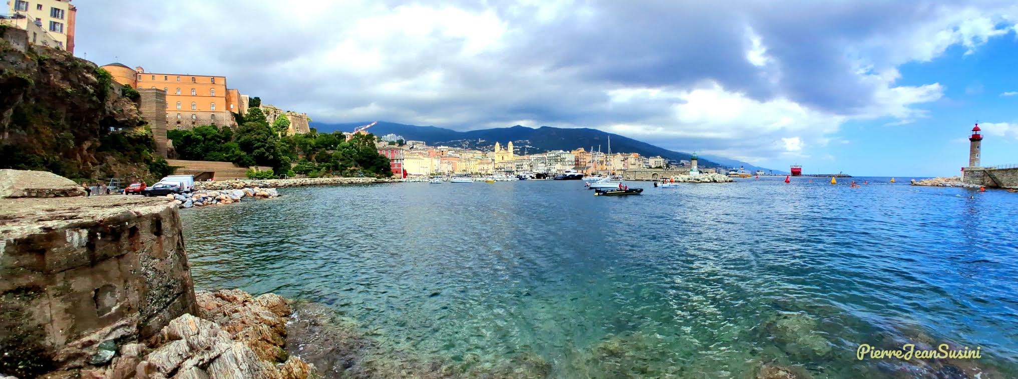 A màghjina : Per abbraccià tutta a bellezza di Bastia…