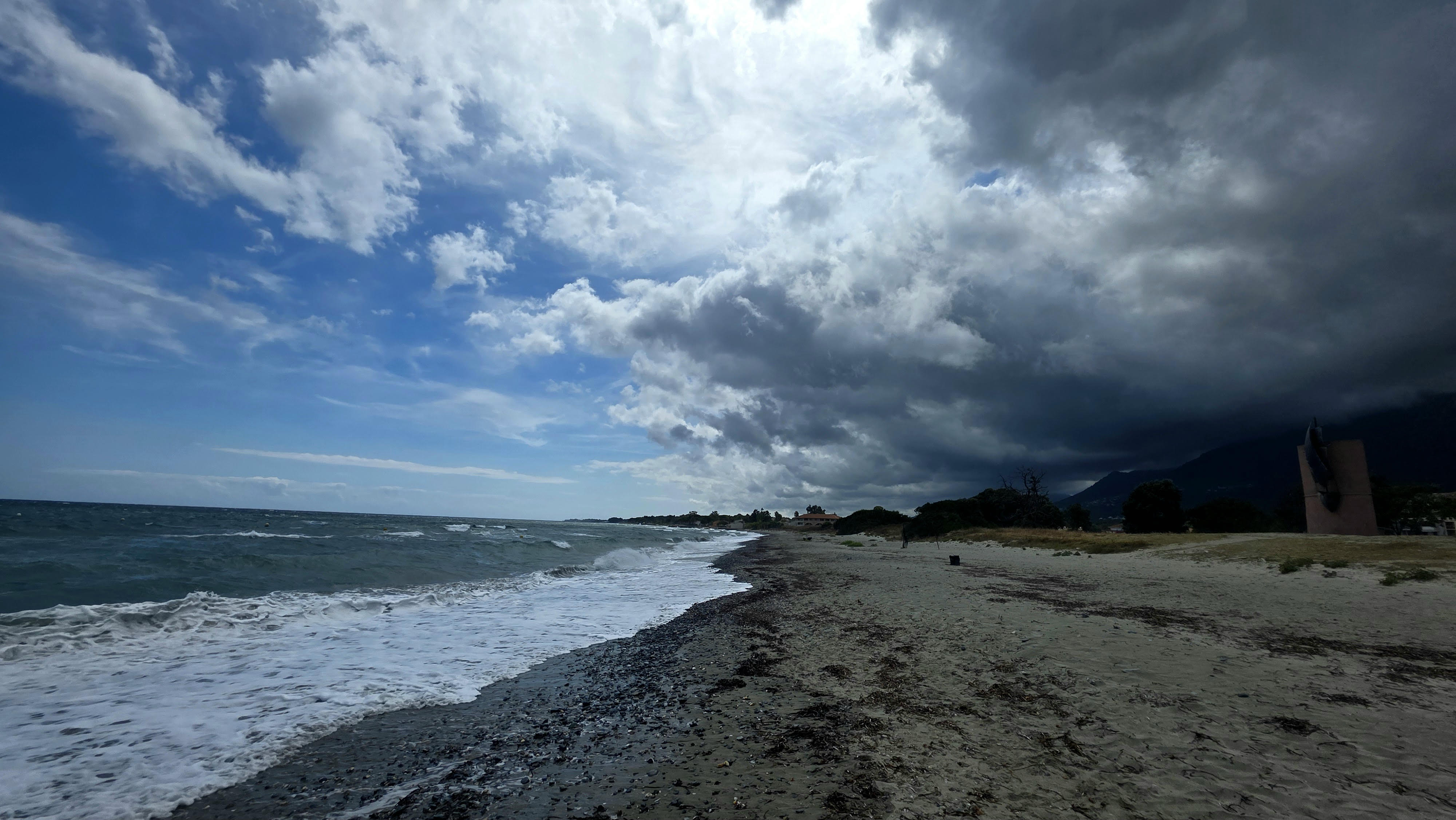 A màghjina - A Marina di Moriani trà luce è timpesta 