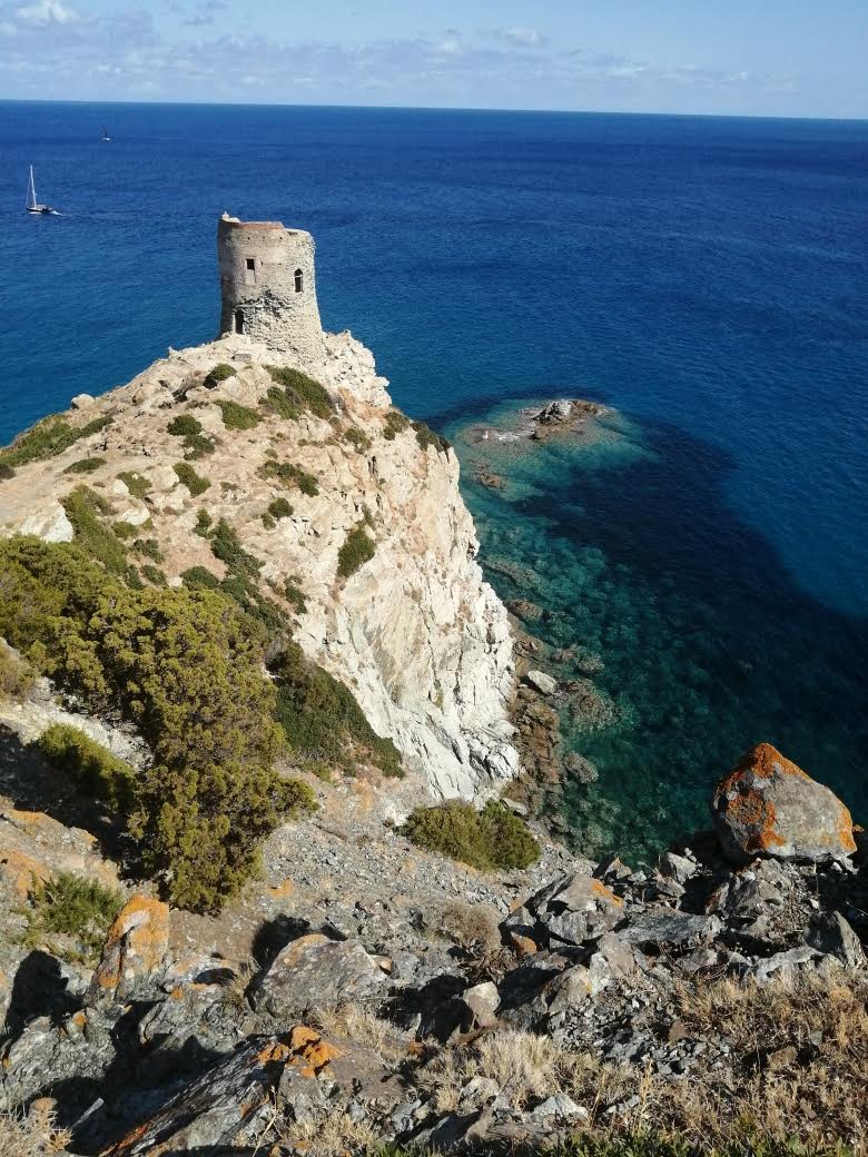 A màghjina : a torra d’Agnellu, guardiana di u mare