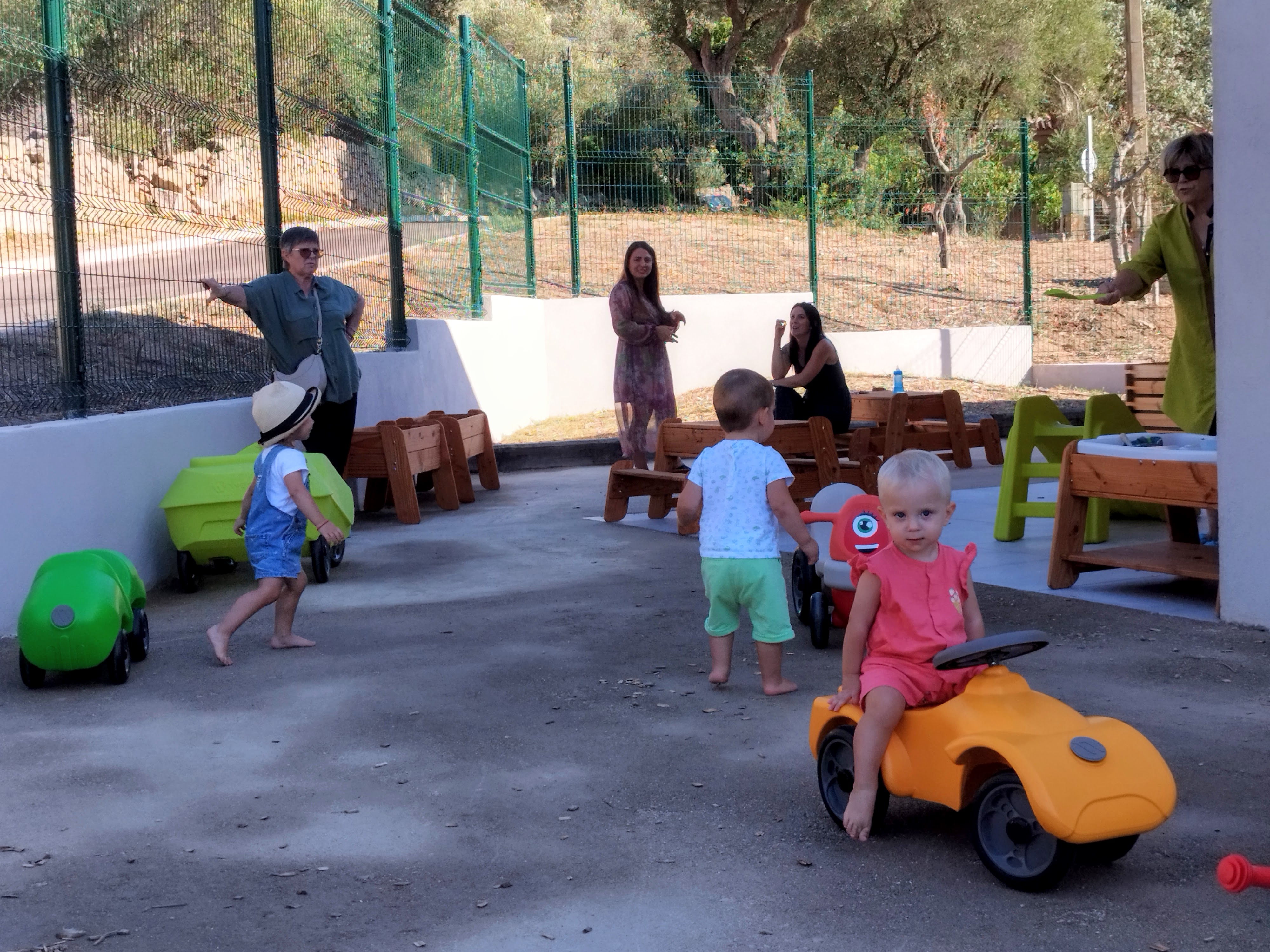 A l'ouverture, neuf enfants étaient inscrits, la crèche pouvant en accueillir douze simultanément.