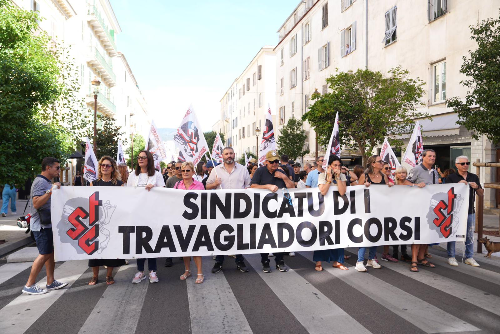 Grève du 18 septembre : À Ajaccio, plusieurs centaines de personnes dans la rue