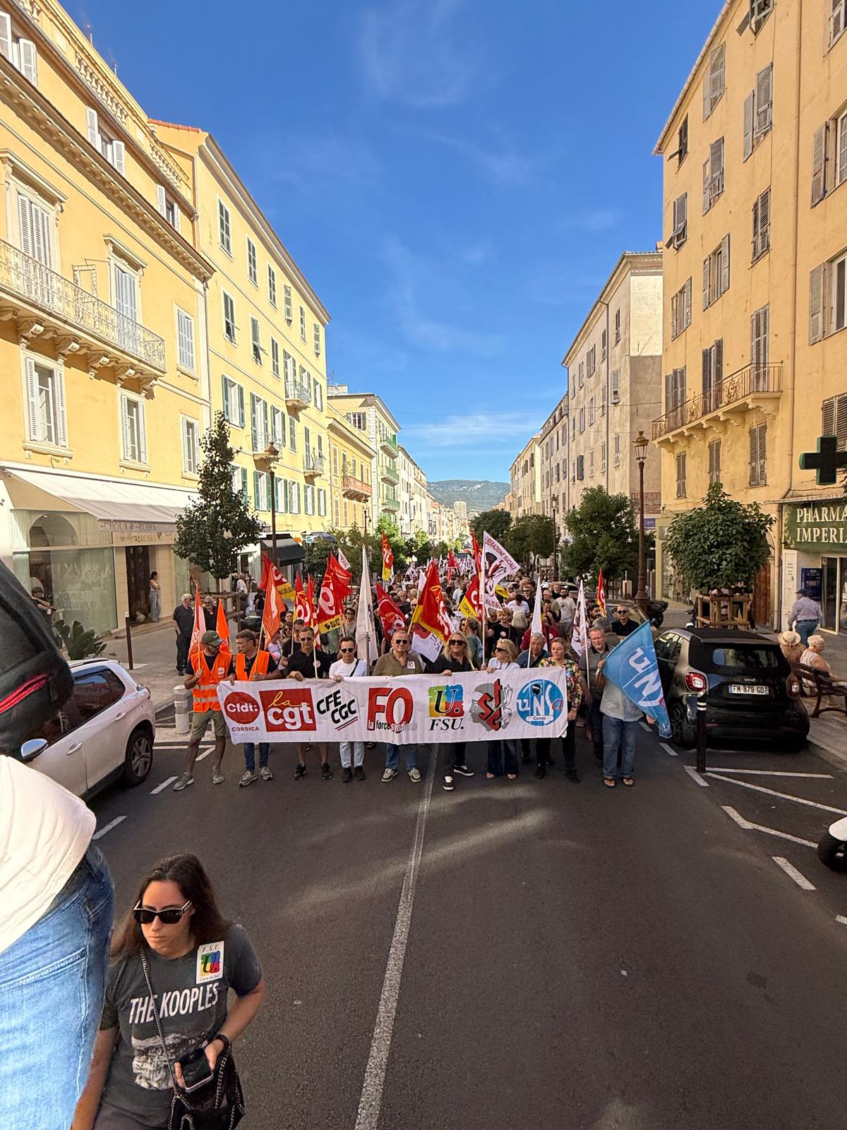 Grève du 18 septembre : À Ajaccio, plusieurs centaines de personnes dans la rue