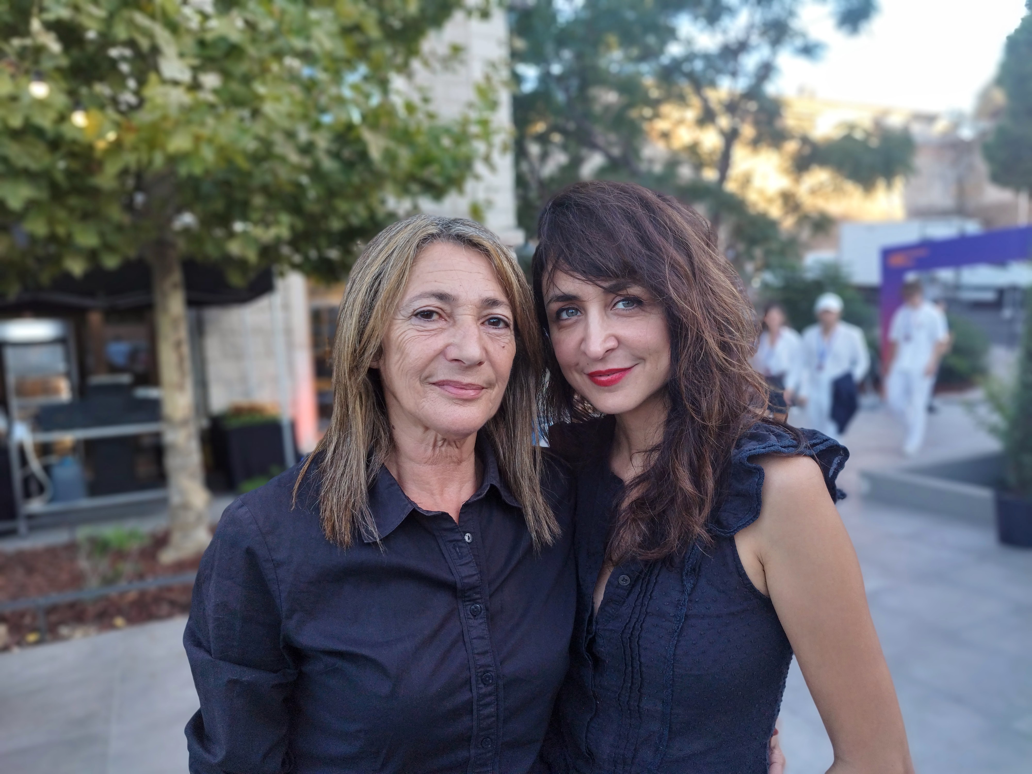 Il y a trente-cinq ans, Fatija Maamar Djellali, alias "Katy", a fait partie du Gang des Amazones. C'est son histoire, ainsi que celle des autres braqueuses, que la cinéaste Mélissa Drigeard (à droite) a porté à l'écran.