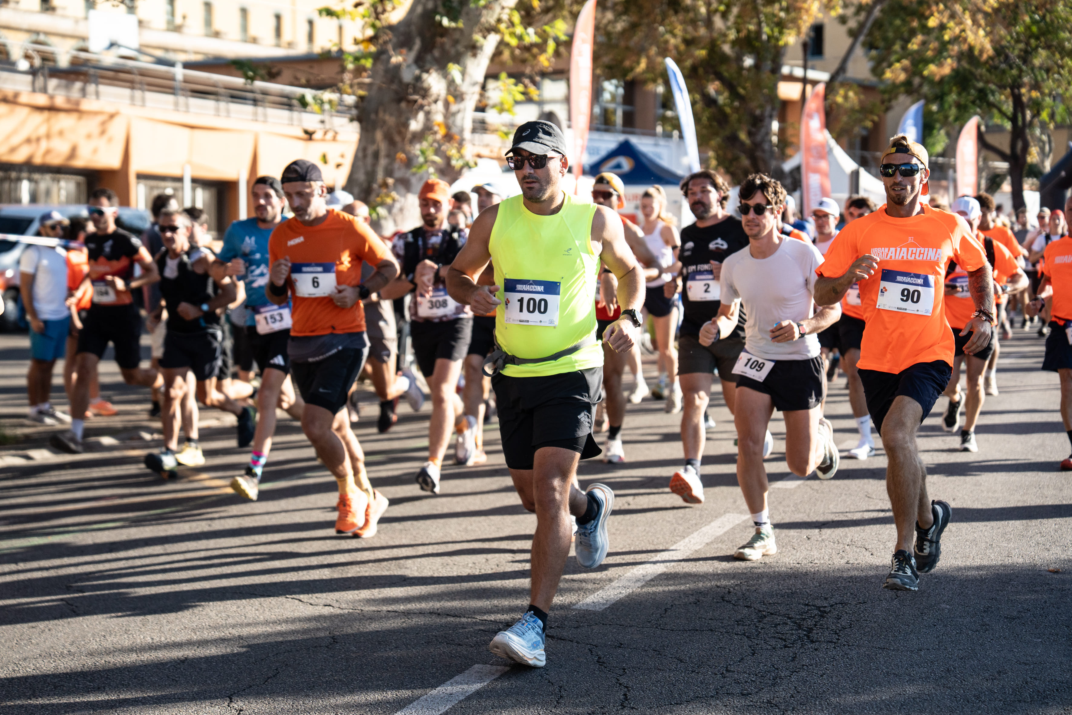 Près de 500 marcheurs et coureurs ont participé à la 8e édition de l'Urban Trail Aiaccina (photos Paule Santoni)