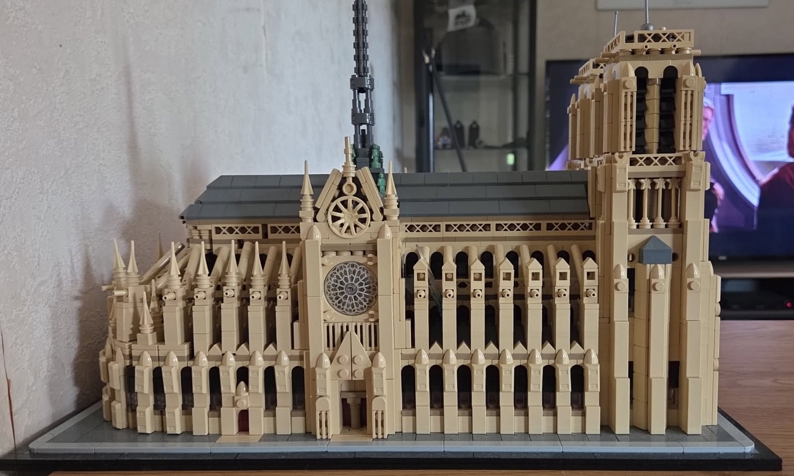 La cathédrale Notre Dame de Paris, construite par Anjo Marcelli en Lego.