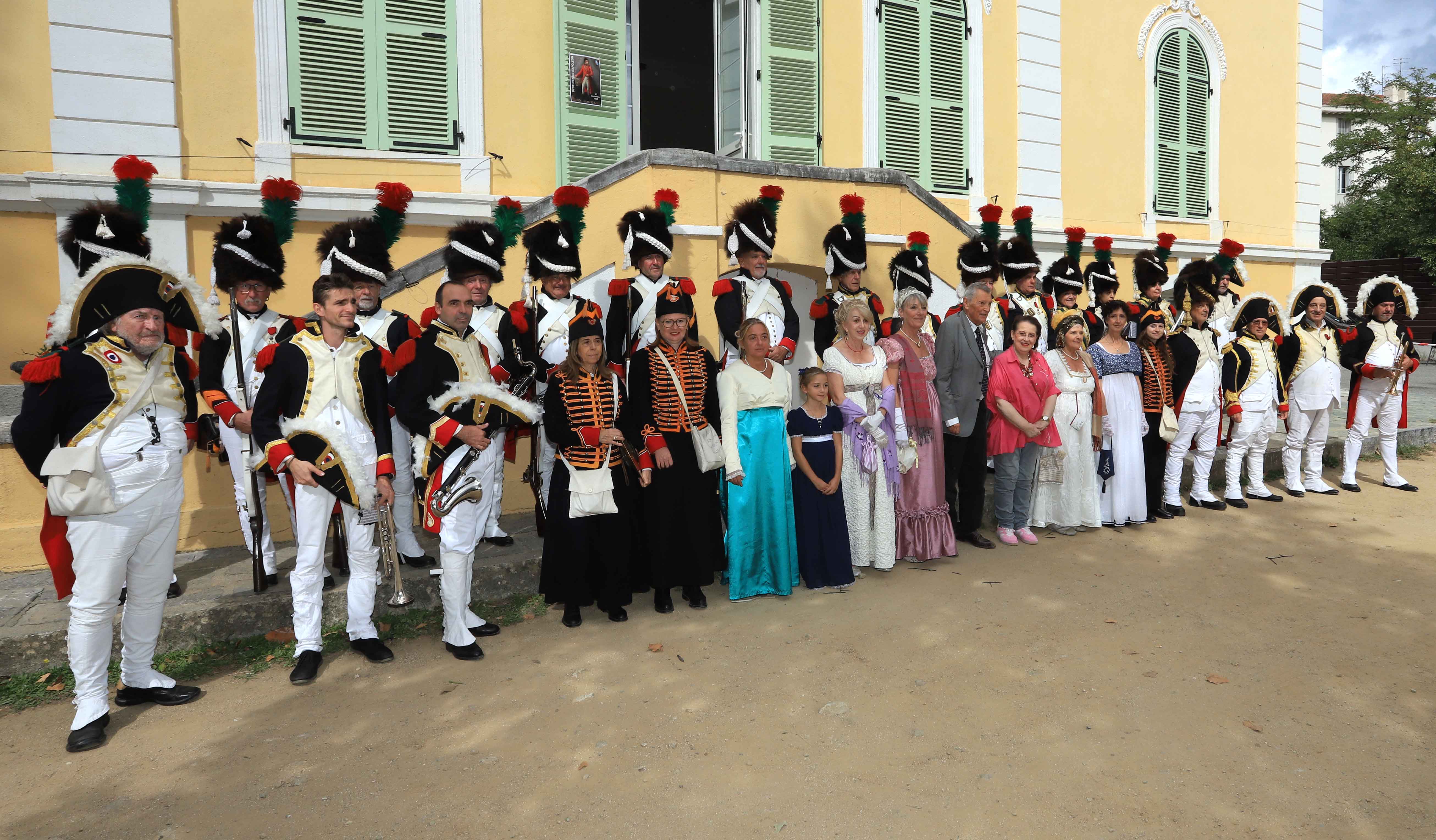 Les Grognards de l’Empire ont paradé dans les rues de Corte