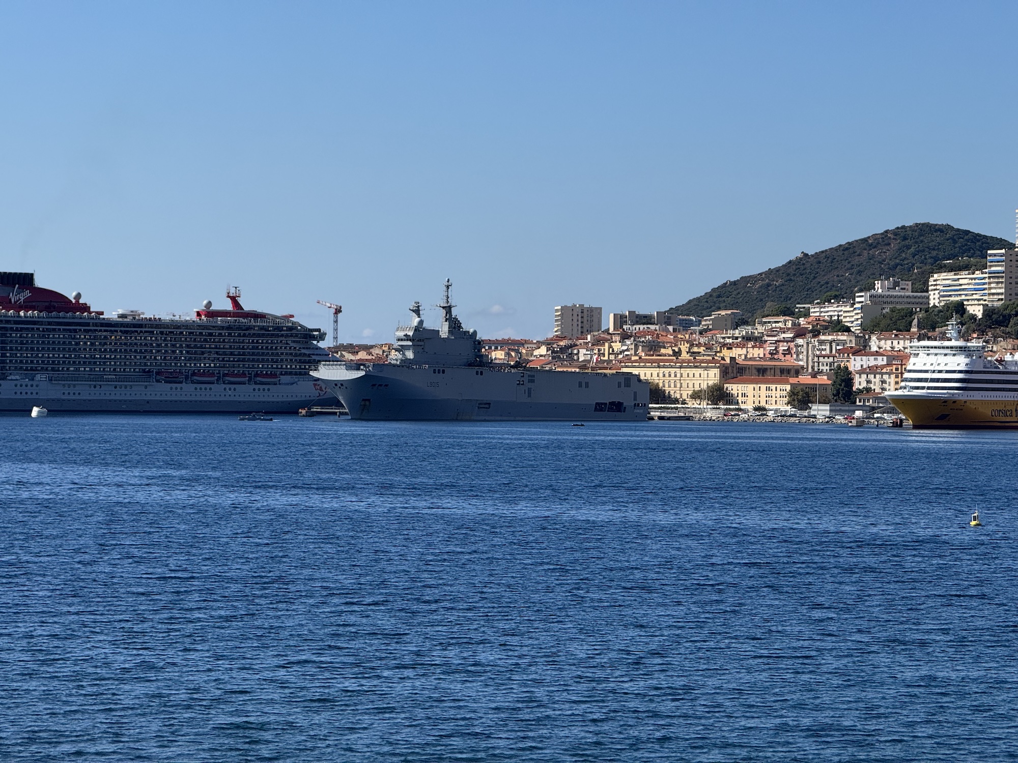 À Ajaccio, un exercice de la Marine nationale interpelle les habitants