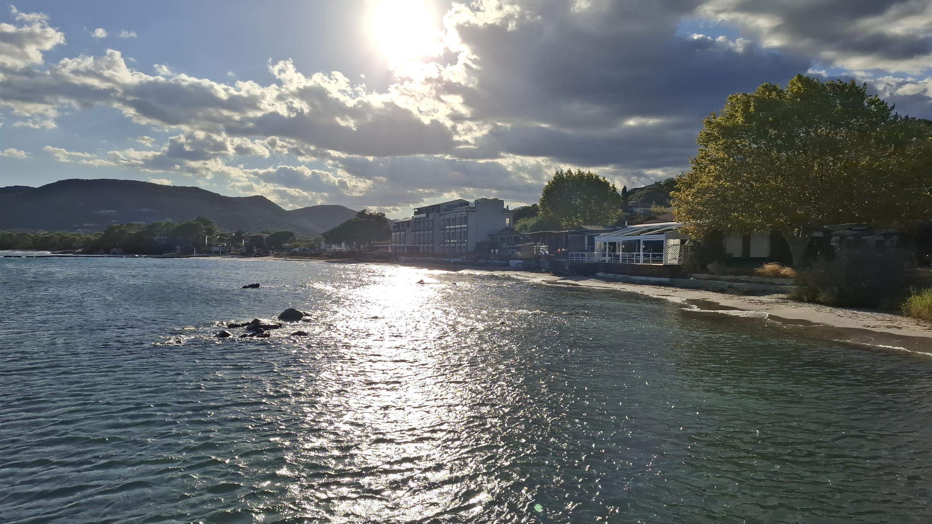 A màghjina - U sole si cala nant’à Pinarellu