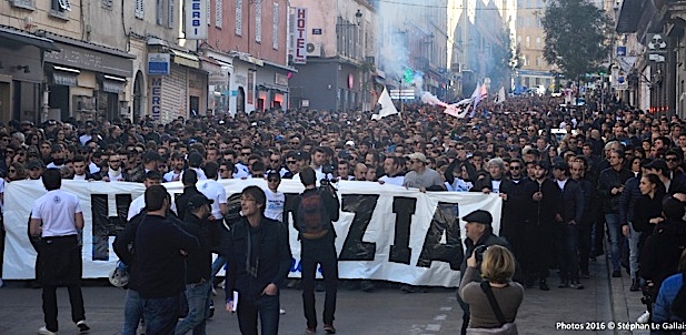 Le 20 Février des milliers de personnes ont défilé de façon exemplaire dans les rues de Bastia pour réclamer "Ghjustizia"