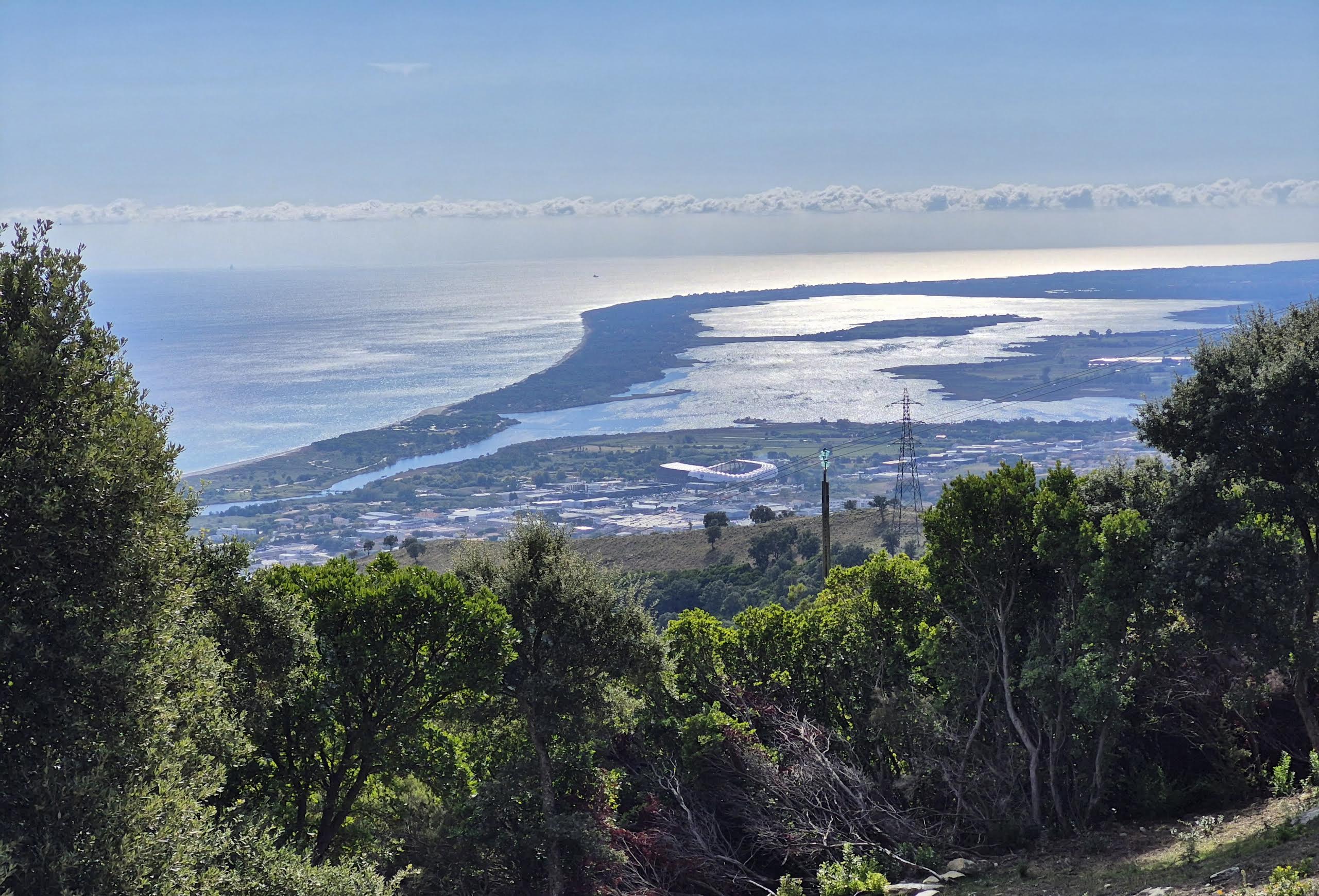 A màghjina - U sussuru di Chjurlinu sott’à u sole d’ottobre
