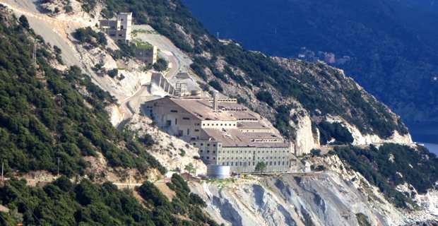L'ancienne usine d'amiante de Canari.