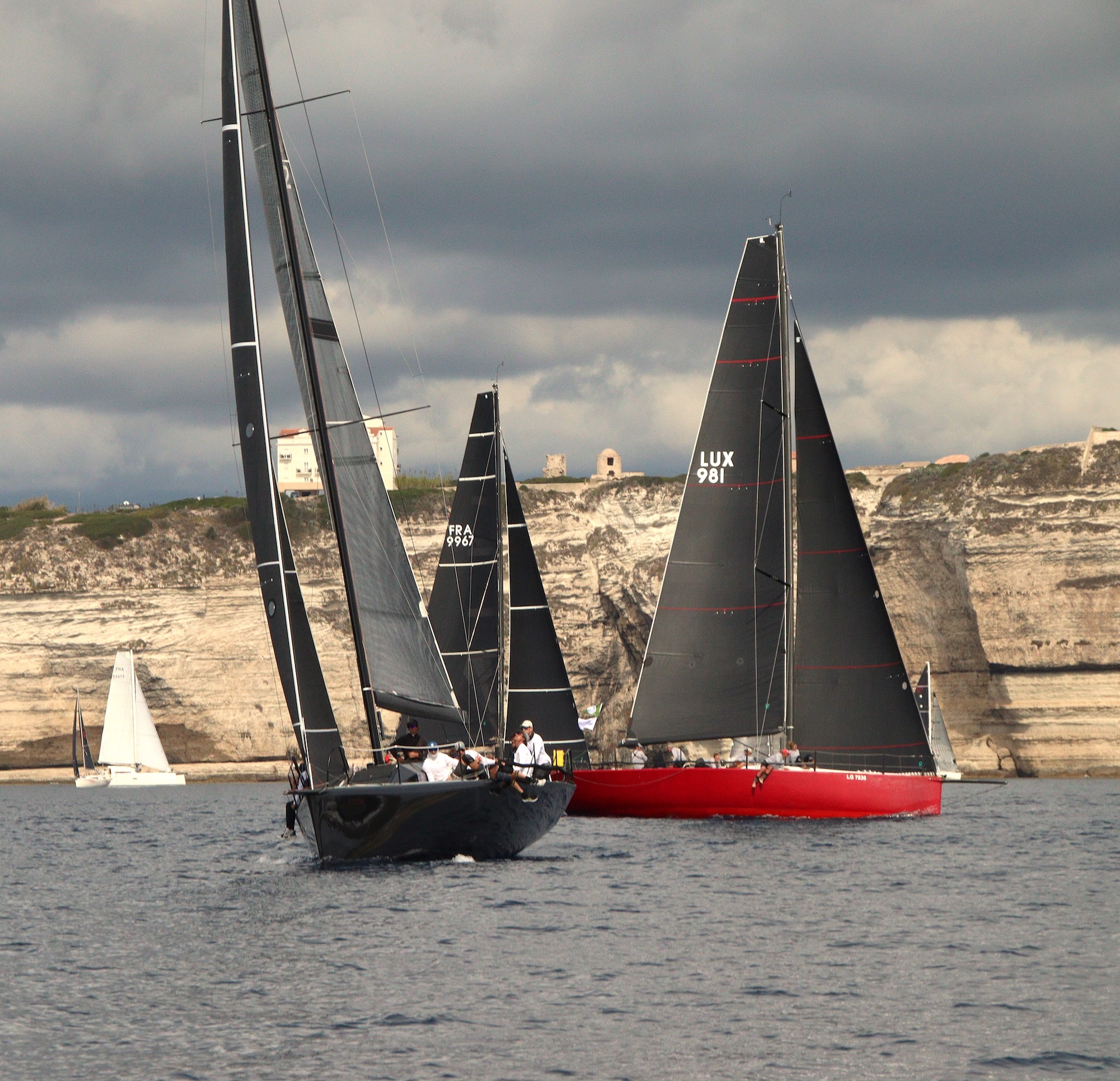 Voile - Mano à mano en tête du 30e Tour de Corse LV Overseas