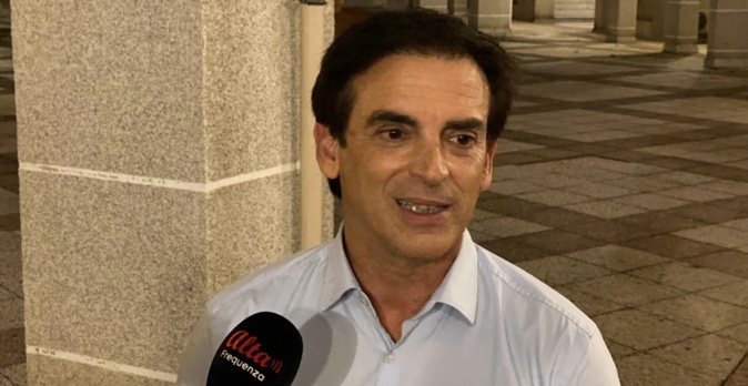 François-Xavier Ceccoli : "pourquoi j'ai décidé de voter la motion de censure "