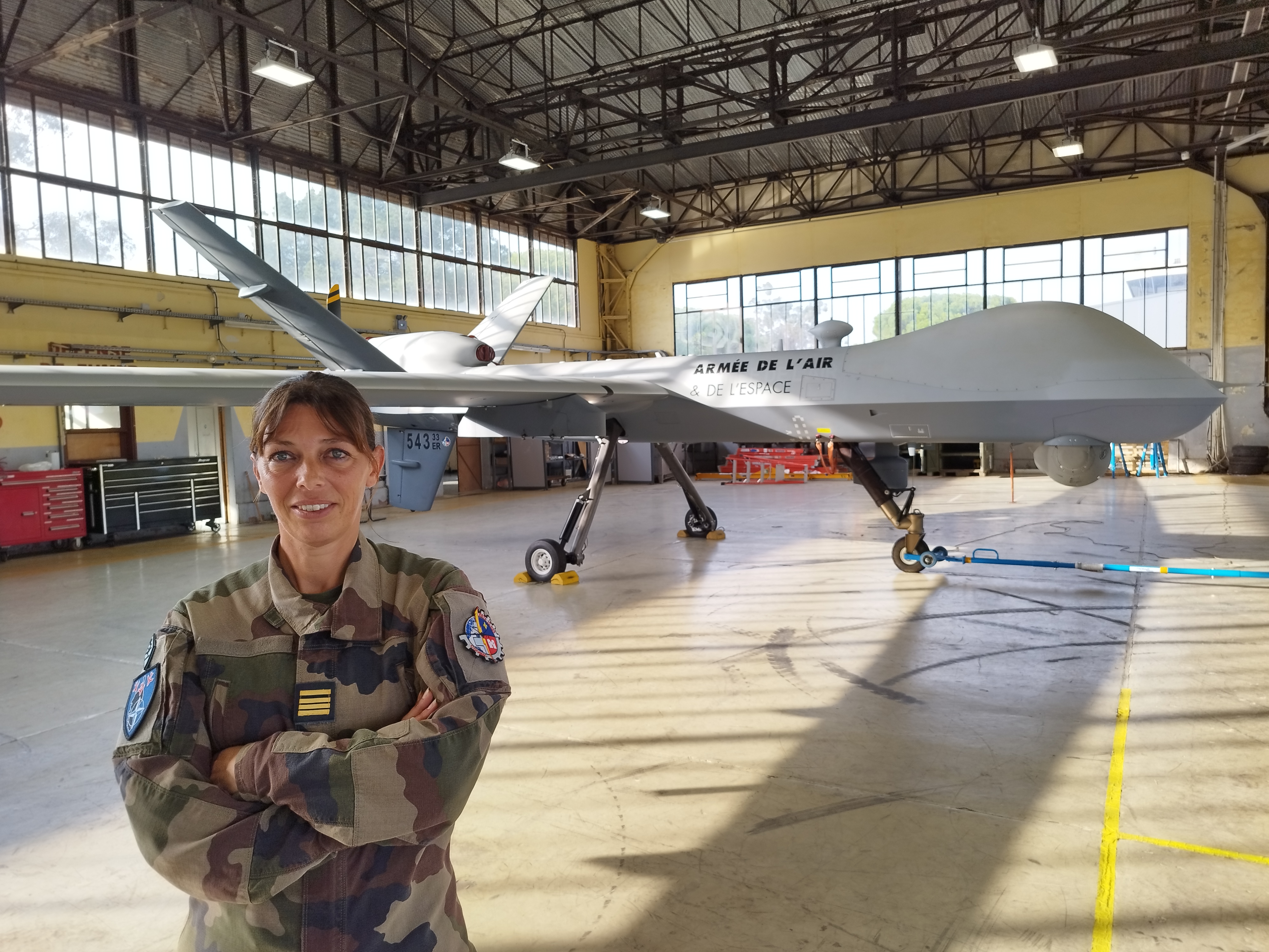 Originaire du Fiumorbo, le commandant Céline dirige l'escadron de Cognac, en charge de la partie logistique et technique du drone Reaper.