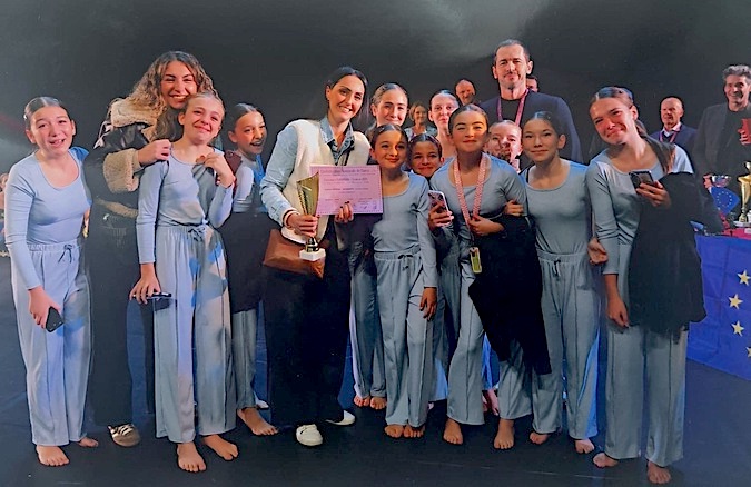 Danse : Trois podiums européens pour Muvimentu Danse