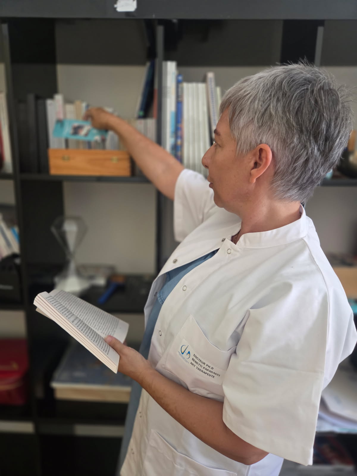 Le docteur Marie-Claire Benetti Papadacci, Ph.D, Prix international de « Meilleure Chercheuse en Art-Thérapie 2025 »