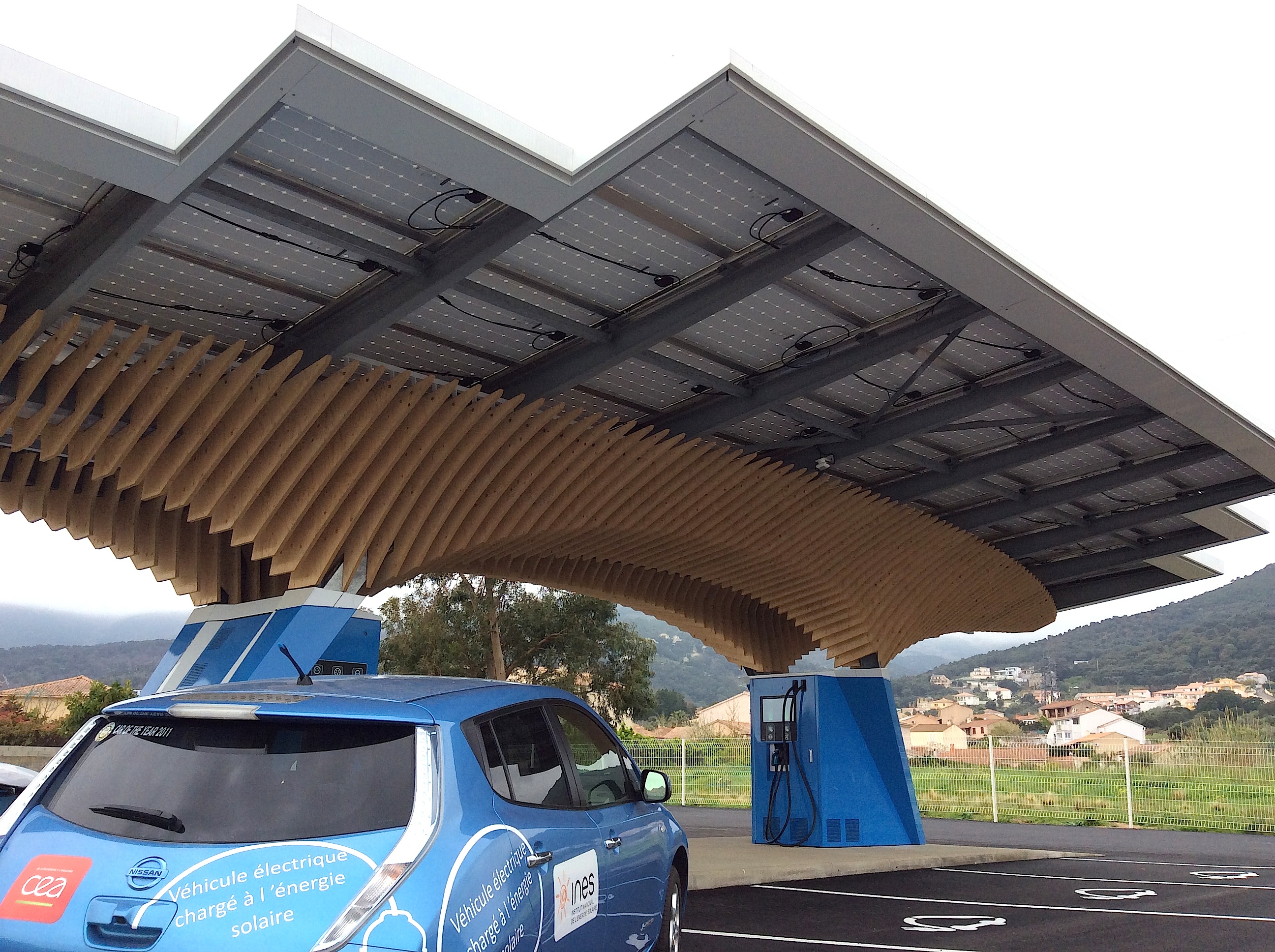 Bastia : La première station de recharge pour véhicules électriques 100% solaire