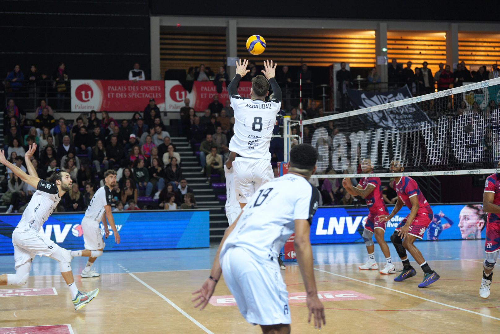 Le GFCA Volley-Ball et Robin Neraudau c'est fini ! (photo Paule Santoni)