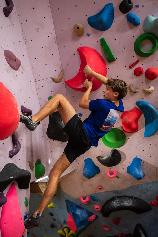 ​Bloc contest du Corsica Roc à Ajaccio : un week-end d’escalade placé sous le signe de la convivialité