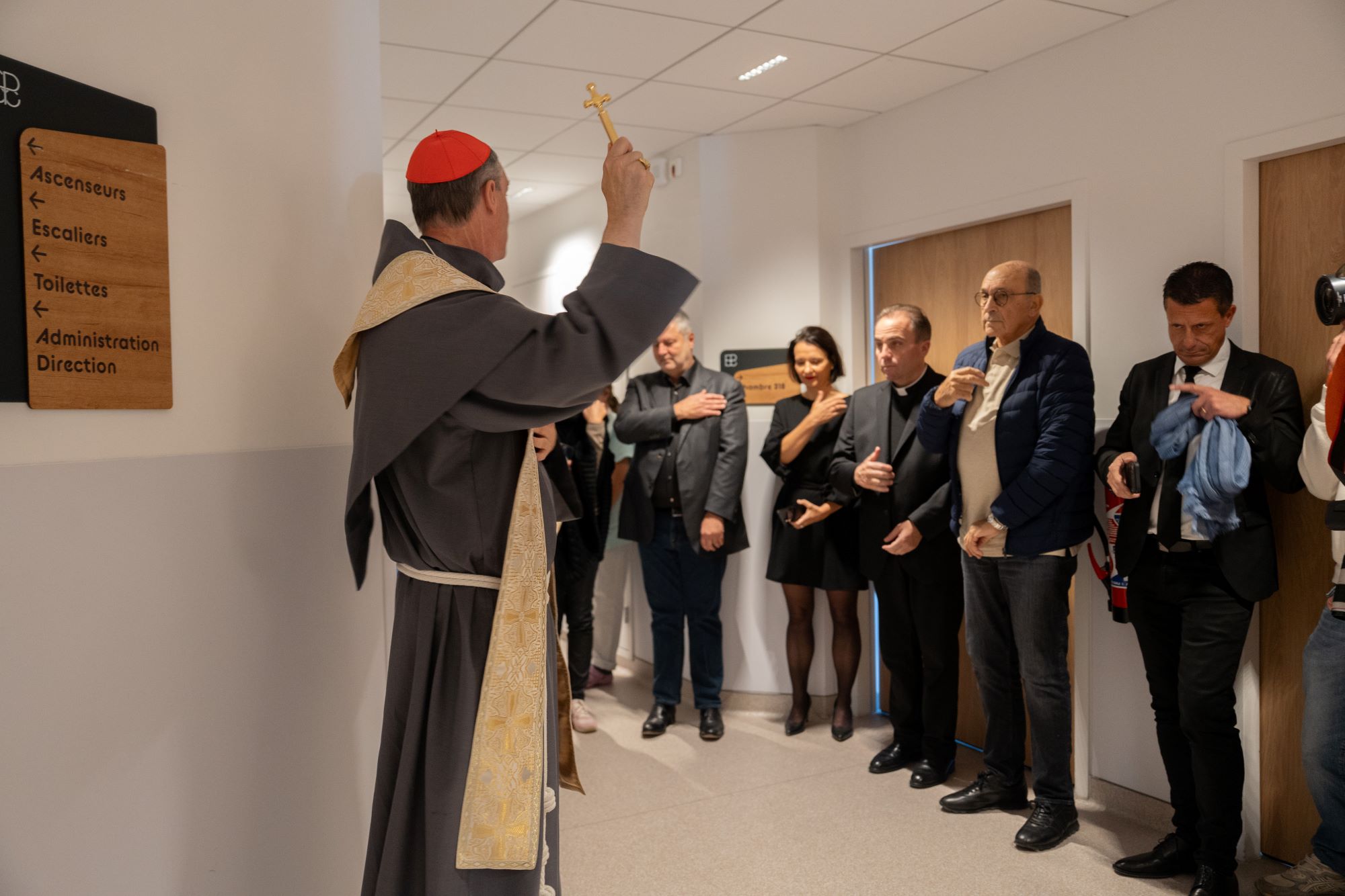 Ajaccio - Le Cardinal Bustillo a béni l'Hôpital Privé Sud Corse