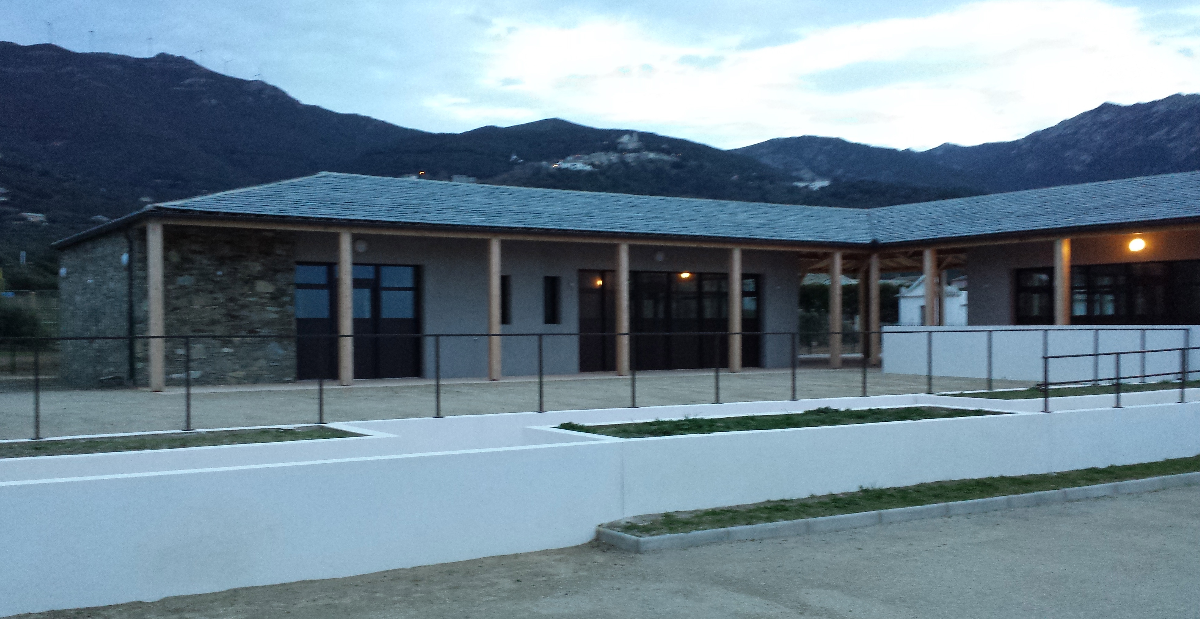 La nouvelle école de Centuri a coûté 800 000 euros.