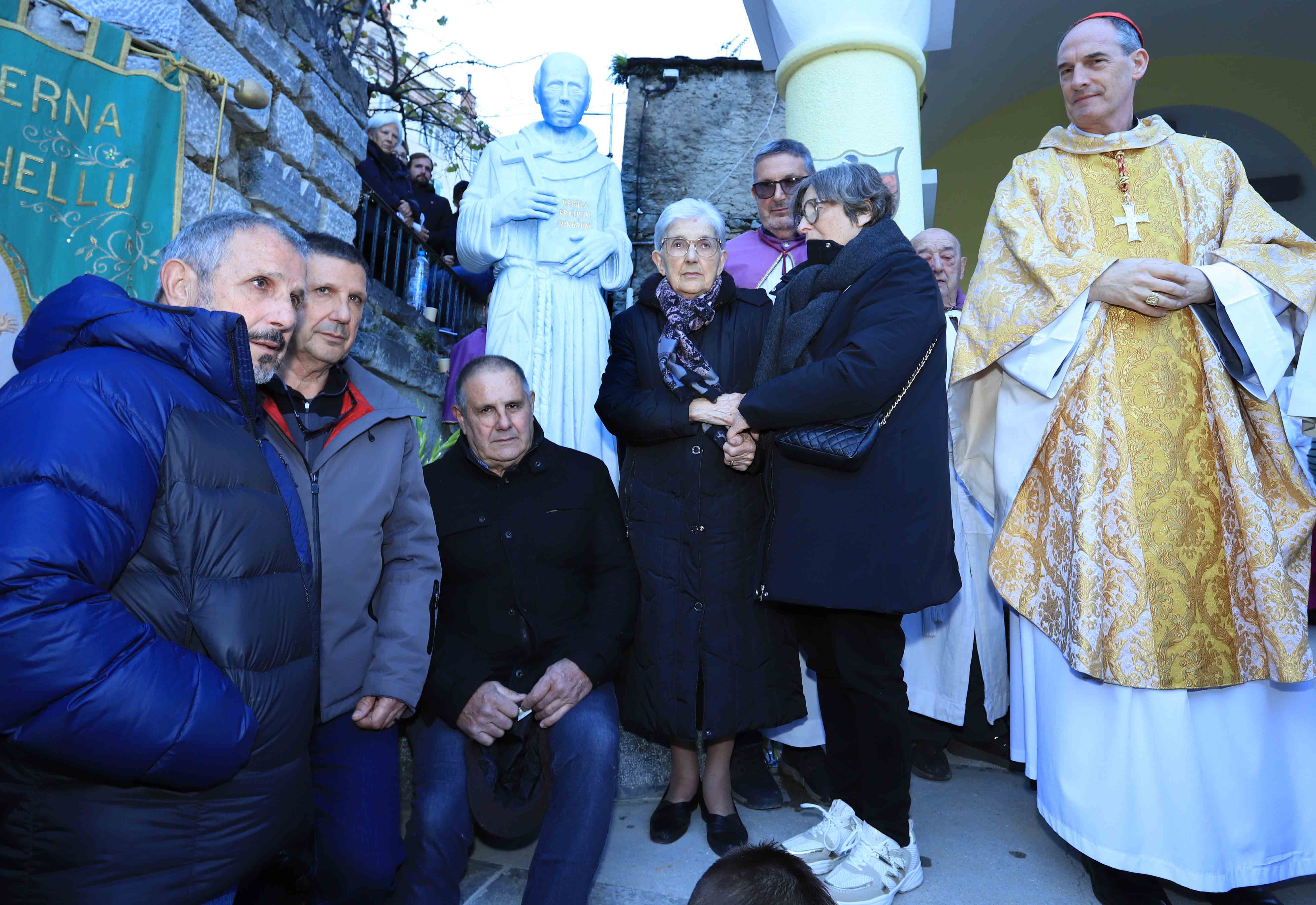 Corte - La statue de San Teofalu inaugurée par le Cardinal Bustillo